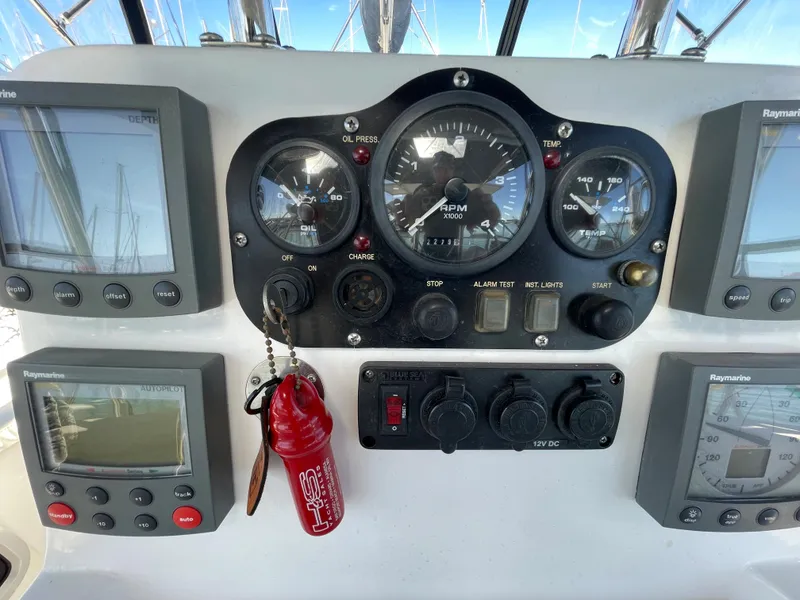2003 Hunter 410