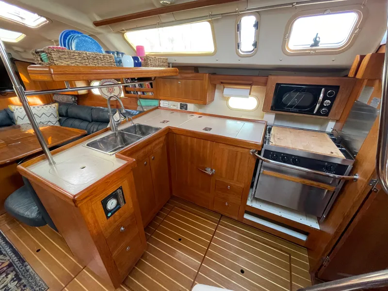 2003 Hunter 410