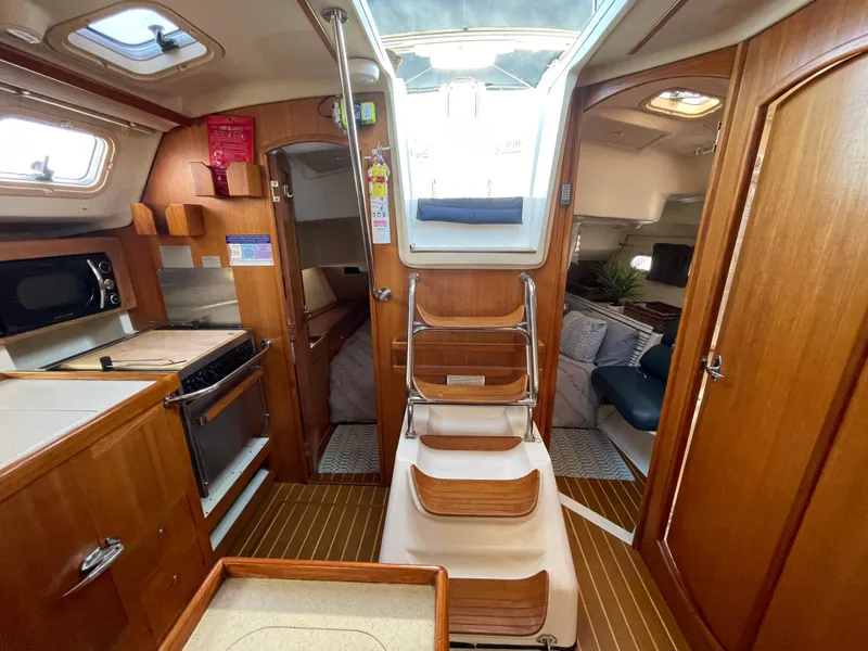 2003 Hunter 410