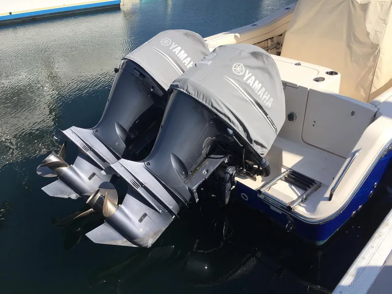 2015 Grady-White Canyon 271