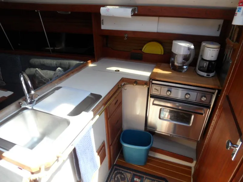 1987 Catalina 34
