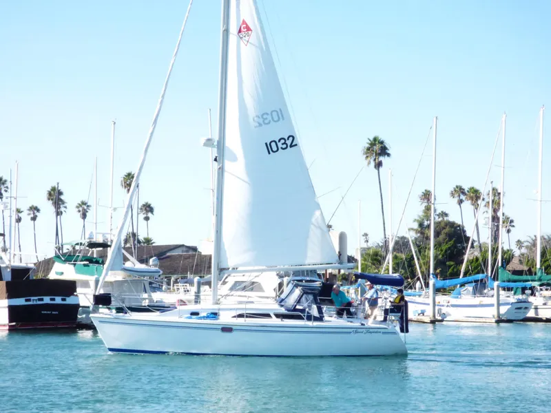 2005 Catalina 320