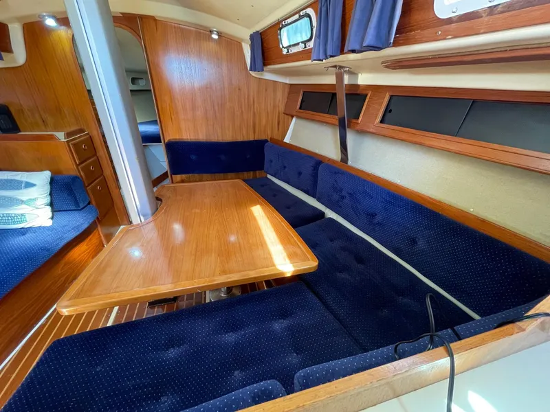 1985 Pearson 36-2