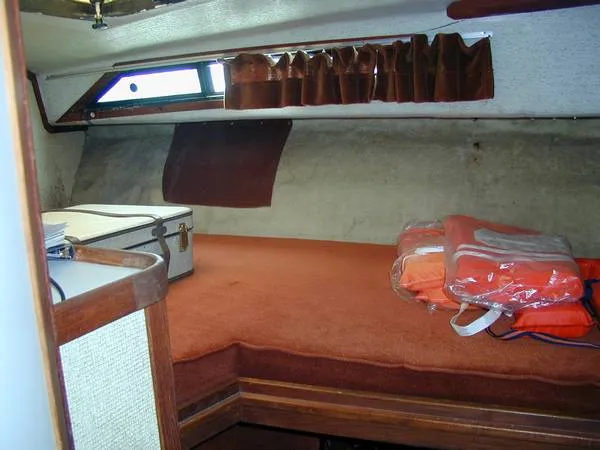 1979 Bayliner Bristol 35