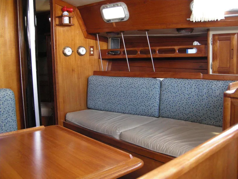 Salon looking Forward to Starboard Settee