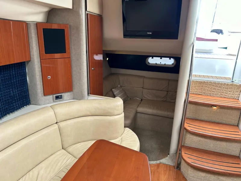 Entry to Mid-Cabin