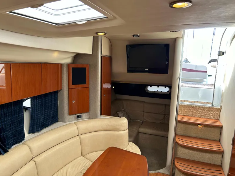 Salon Looking Aft