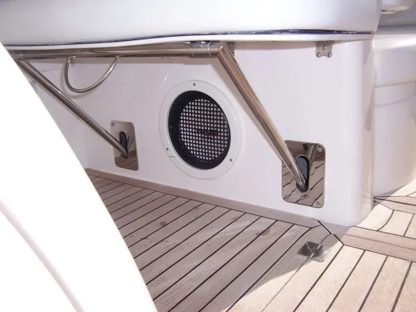 Subwoofer under helm