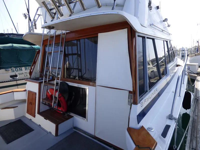 1988 Bayliner 32 Motoryacht