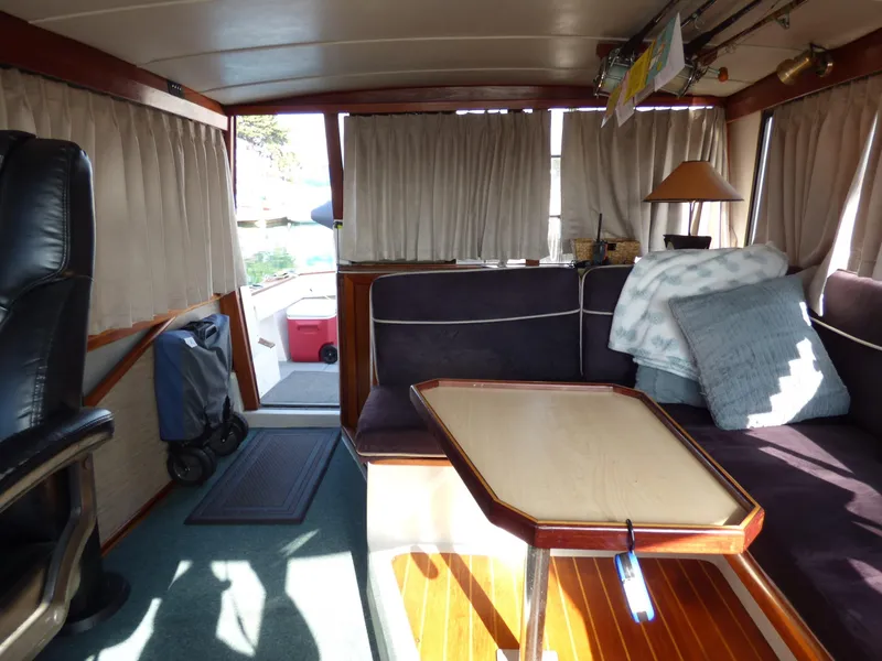 1988 Bayliner 32 Motoryacht