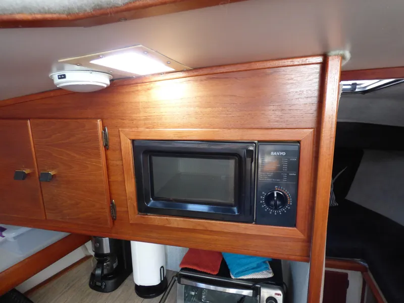 1988 Bayliner 32 Motoryacht