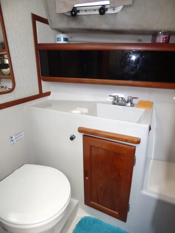 1988 Bayliner 32 Motoryacht