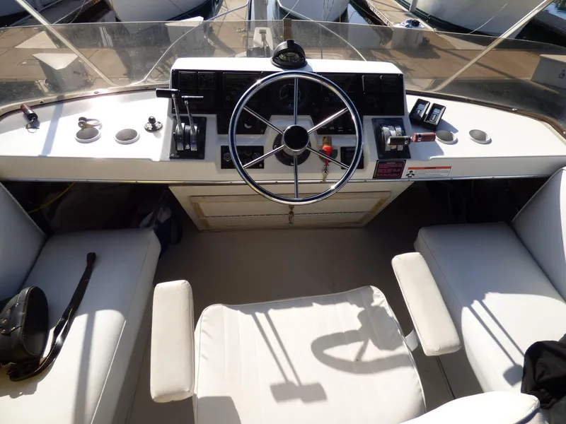 1988 Bayliner 32 Motoryacht