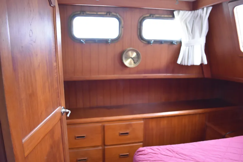 1980 Heritage Yachts 42