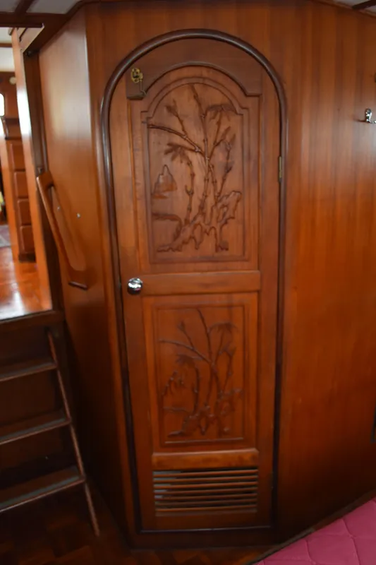 1980 Heritage Yachts 42