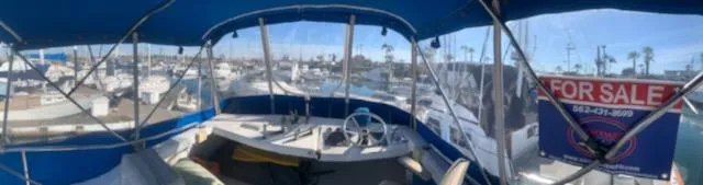 1974 Luhrs 32