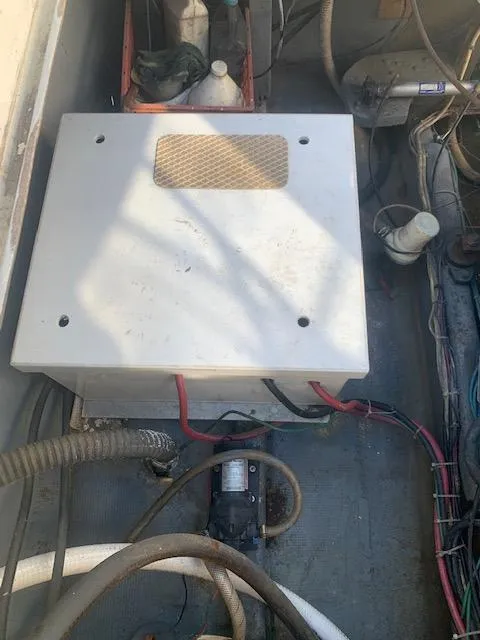 1974 Luhrs 32