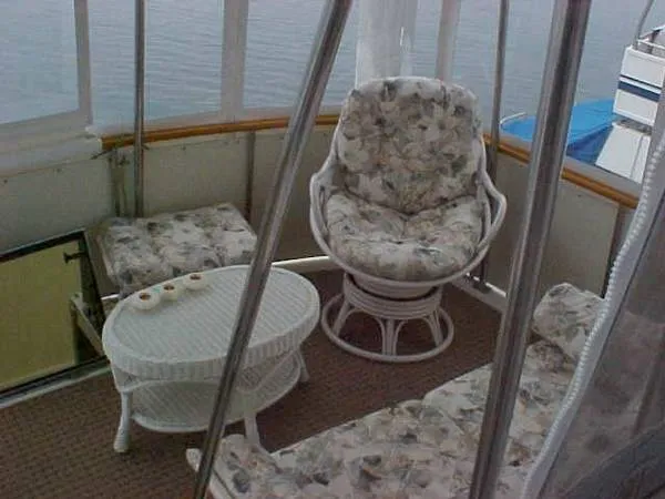 1986 PT-CRUISER Cockpit Motor Yacht
