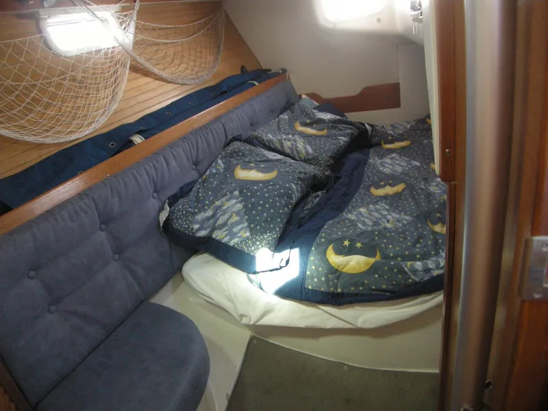 Aft berth