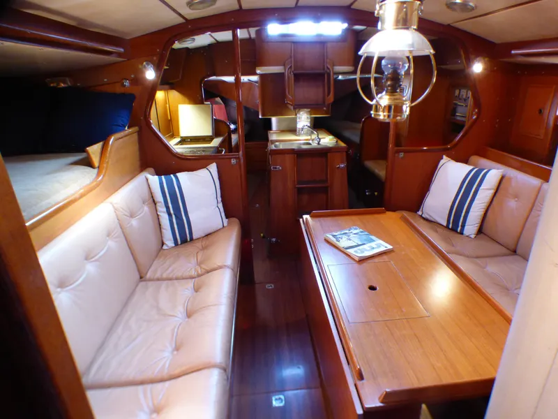 salon looking aft