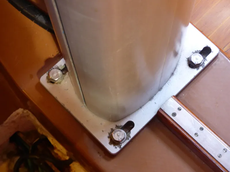 Mast step