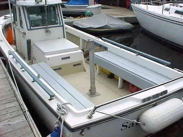1986 Shamrock Pilothouse