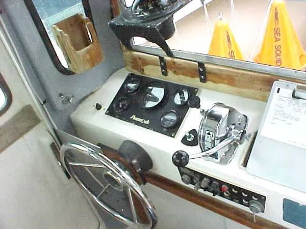 1986 Shamrock Pilothouse