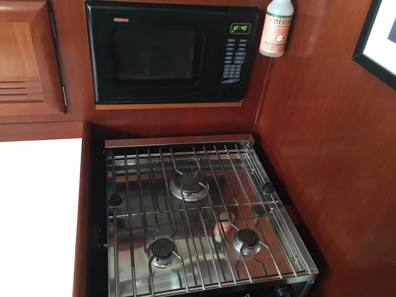 2004 Beneteau 473