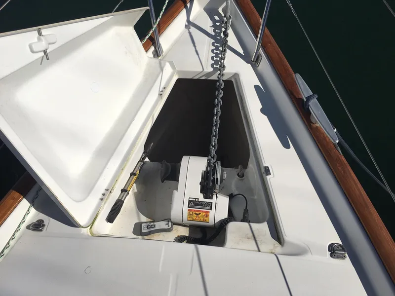 2004 Beneteau 473