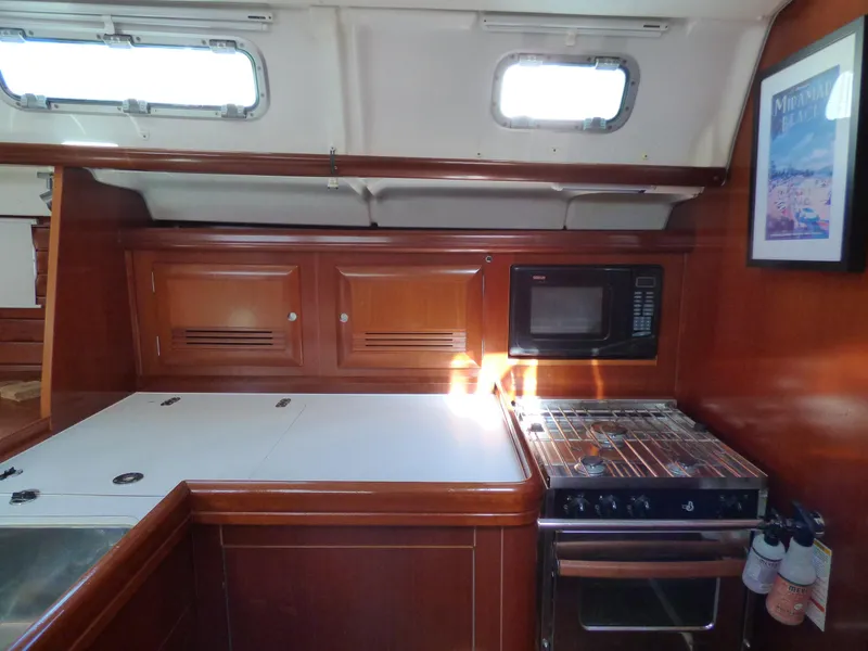 2004 Beneteau 473