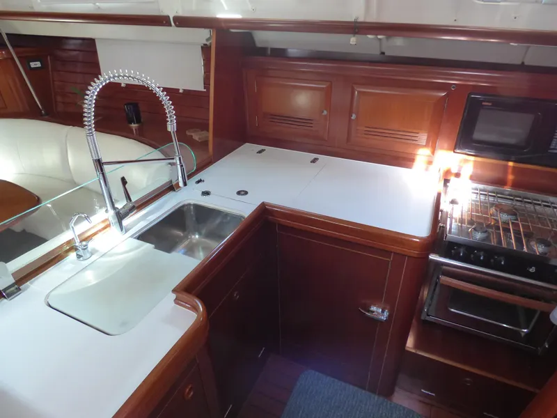 2004 Beneteau 473