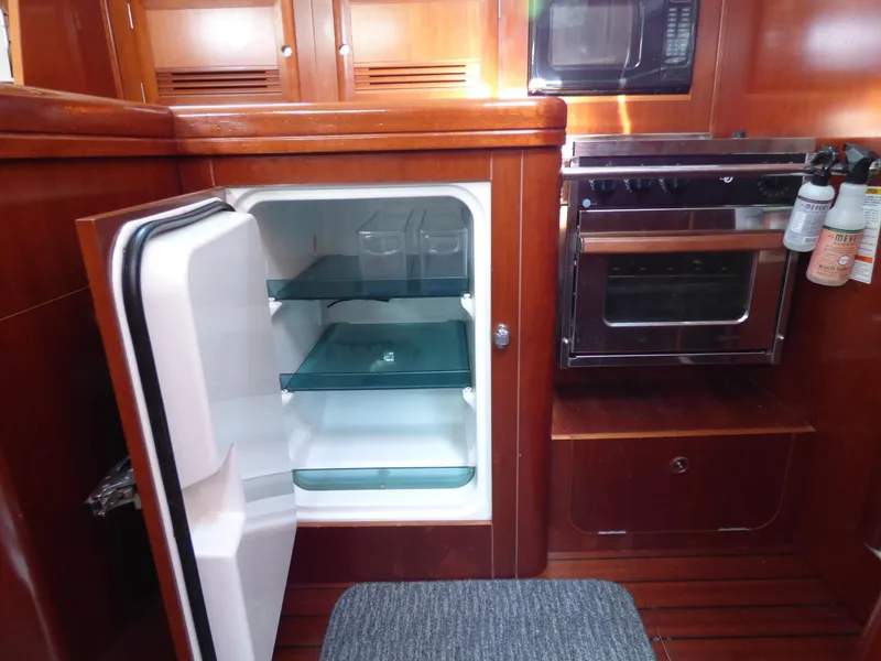 2004 Beneteau 473
