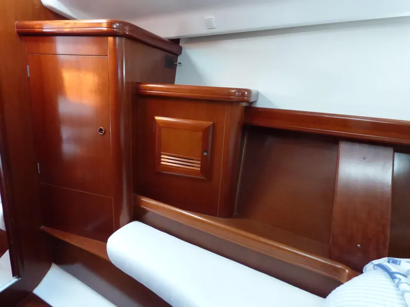 2004 Beneteau 473