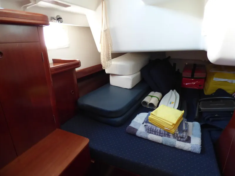 2004 Beneteau 473