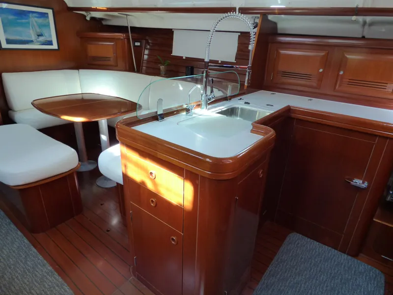 2004 Beneteau 473
