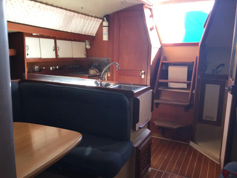 Salon looking aft