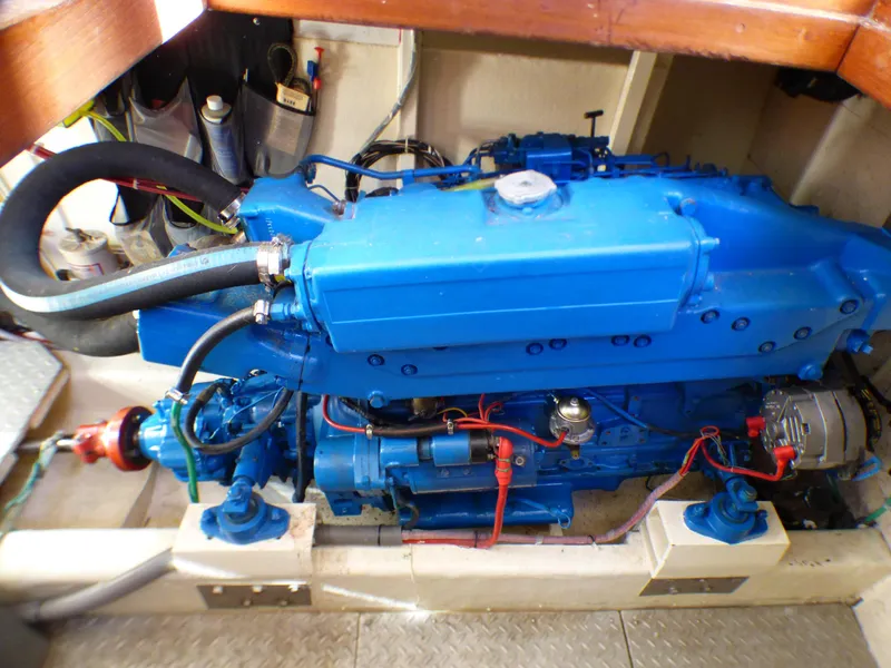 1985 Offshore Yachts 38 Aft Cabin