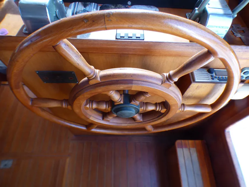 1985 Offshore Yachts 38 Aft Cabin