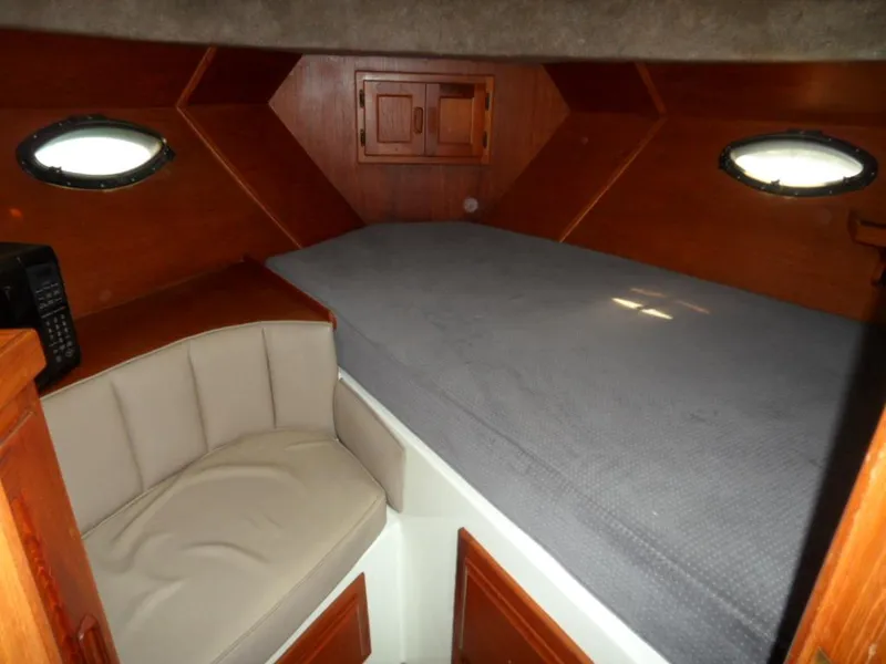 1988 Cooper 35 Motor Yacht