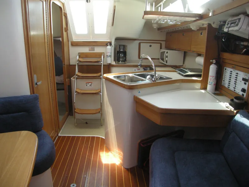 Salon looking aft