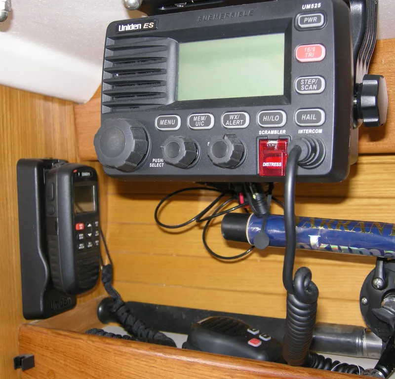 VHF w/remote