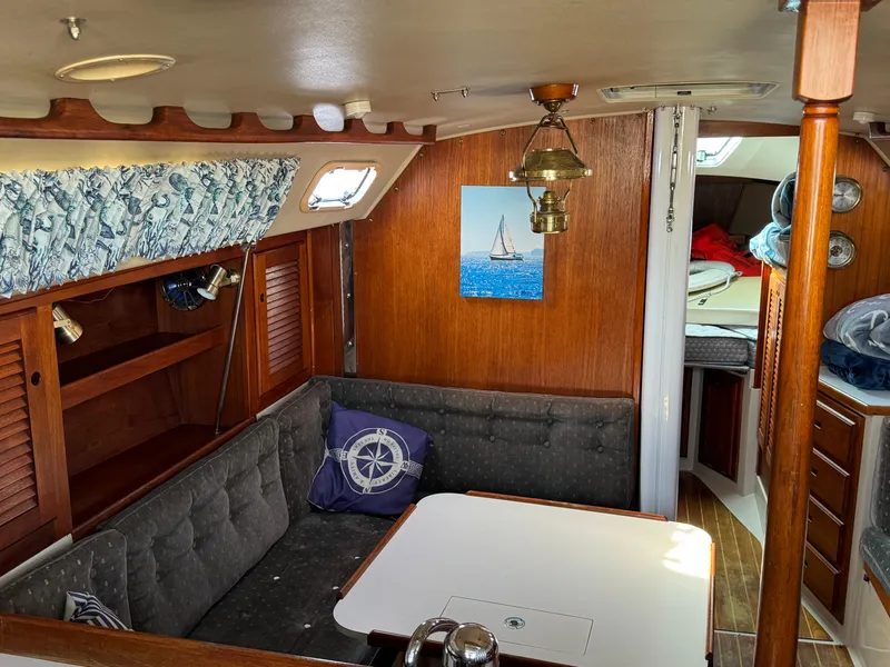 1989 Catalina Sloop