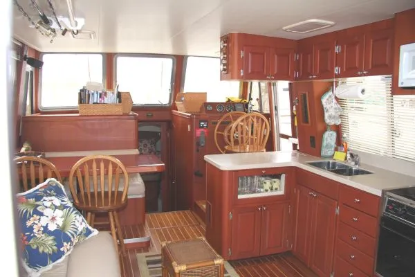 2003 Mainship 400 Trawler