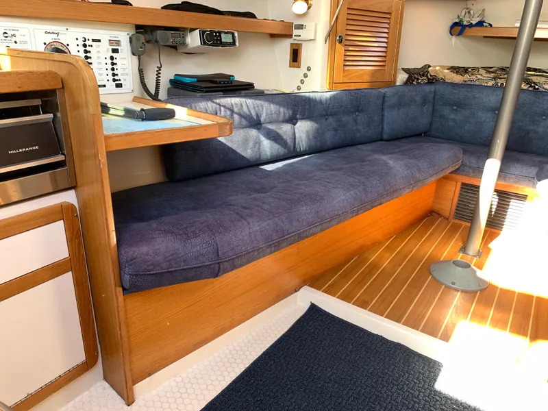 2003 Catalina 270