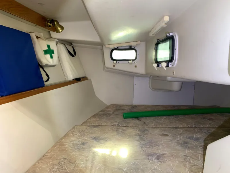 2003 Catalina 270
