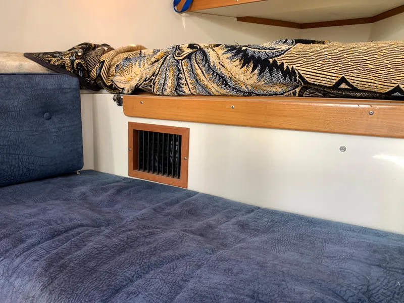 2003 Catalina 270