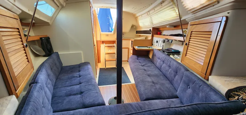 2003 Catalina 270