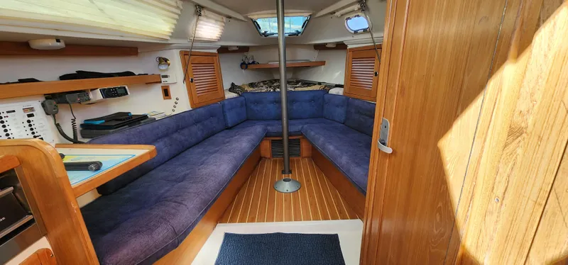 2003 Catalina 270