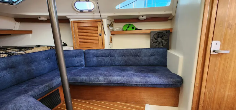 2003 Catalina 270