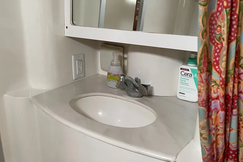 Wash Basin Aft Stateroom Head